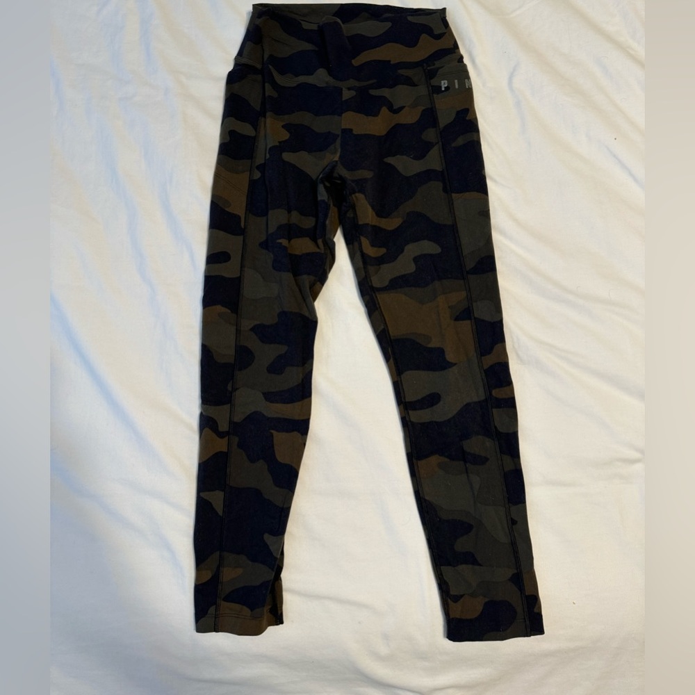 VS PINK Ultimate Camo Leggings